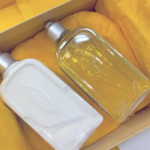 L’occitane shower gel and body lotion gift box - Picture 2 of 3